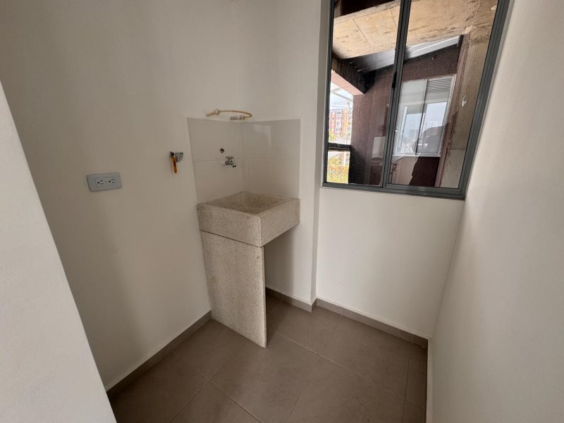 Apartamento en venta en La Cuenca, Envigado · foto 9 de 11