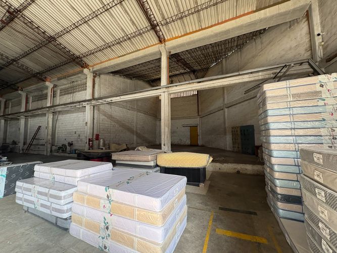 Bodega en venta en Kennedy, Bucaramanga, 1800 m² · foto 2 de 12