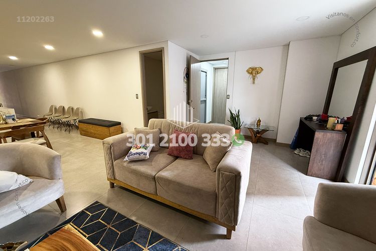 Apartamento de 3 alcobas en arriendo en Laureles, Medellín, 190 m² · foto 2 de 24