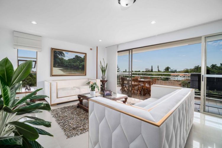 Apartamento de 5 alcobas en venta en Ciudad Jardin, Cali, 330 m² · foto 4 de 22