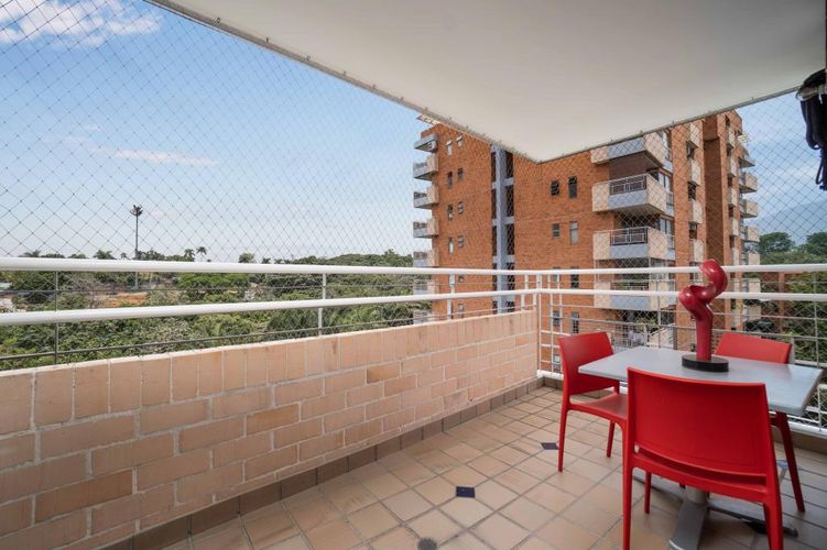 Apartamento de 5 alcobas en venta en Ciudad Jardin, Cali, 330 m² · foto 10 de 22