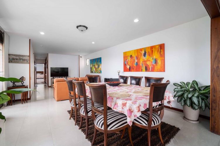 Apartamento de 5 alcobas en venta en Ciudad Jardin, Cali, 330 m² · foto 11 de 22