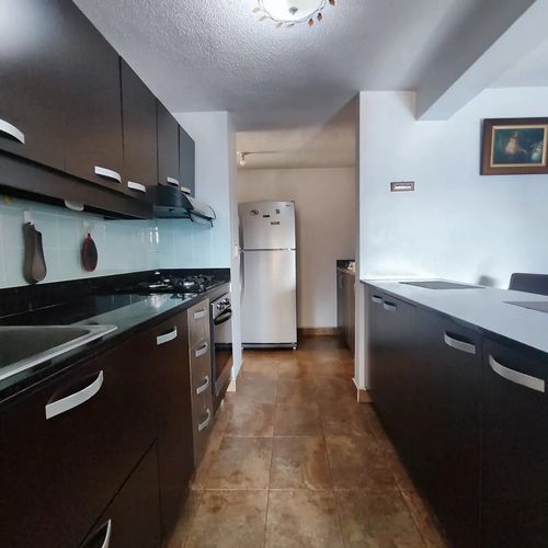 Apartamento de 2 alcobas en venta en Belén, Medellín, 94 m² · foto 7 de 14