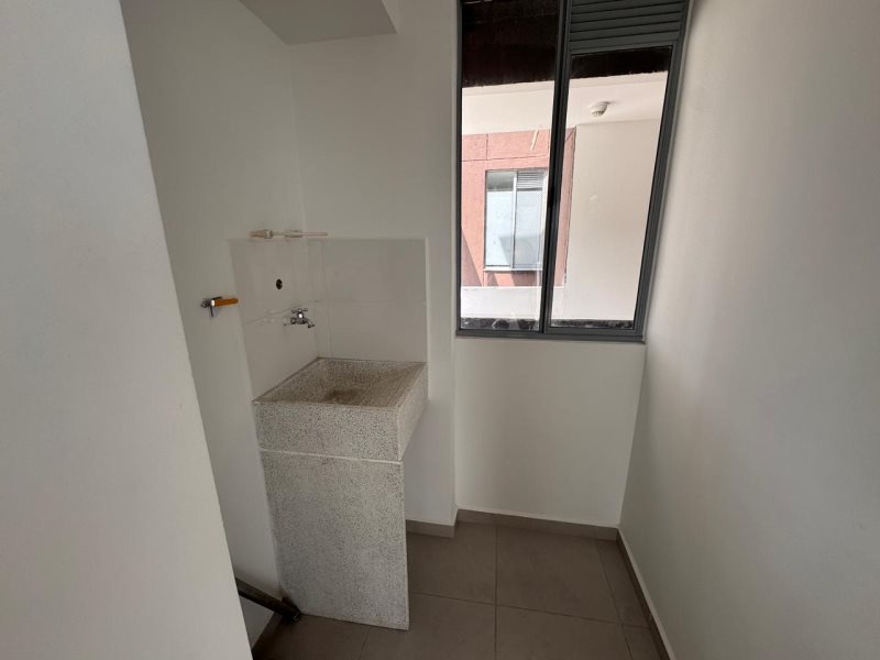 Apartamento en venta en La Cuenca, Envigado · foto 4 de 10