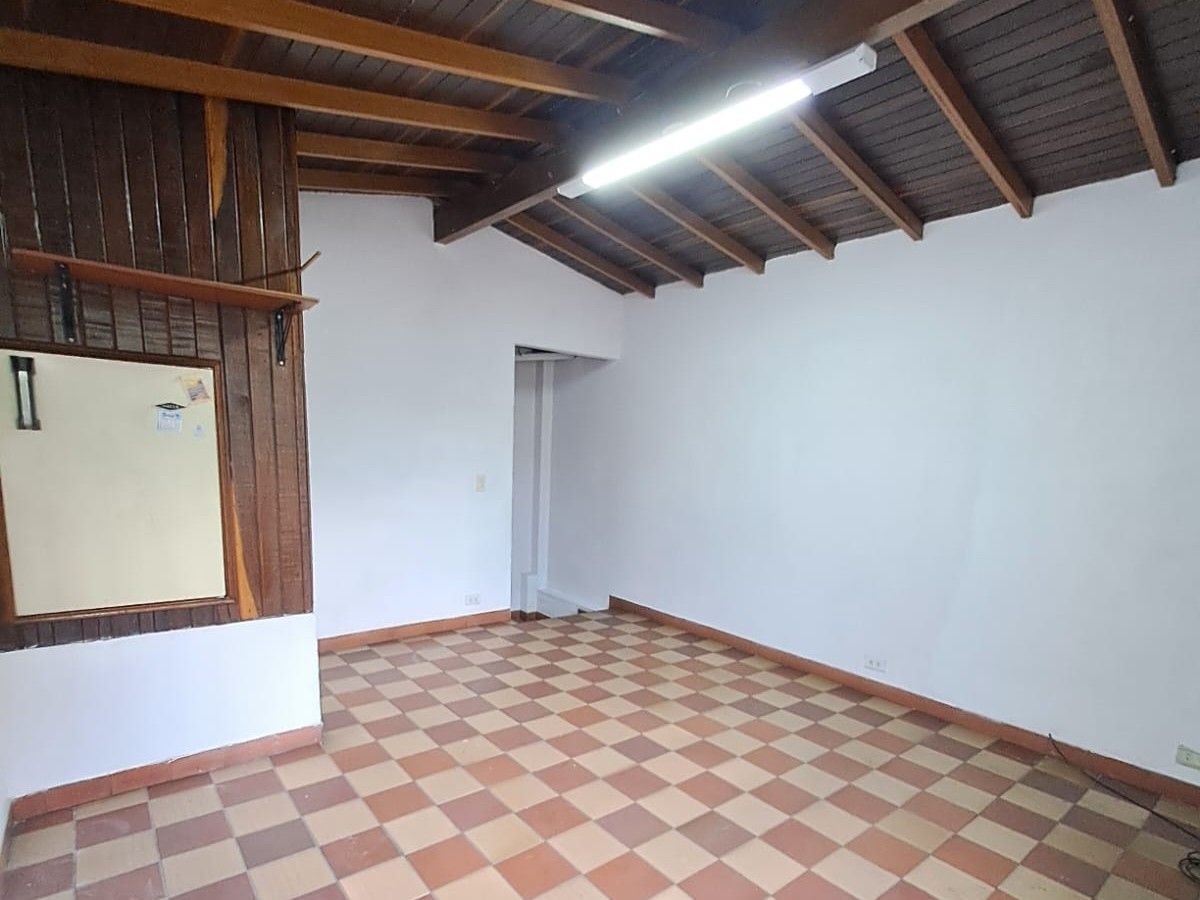 2BR Commercial Space in Camino Verde (150 m²) for Sale - 2