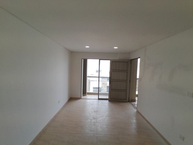 Apartamento en arriendo en Los Almendros, Barranquilla · foto 3 de 13