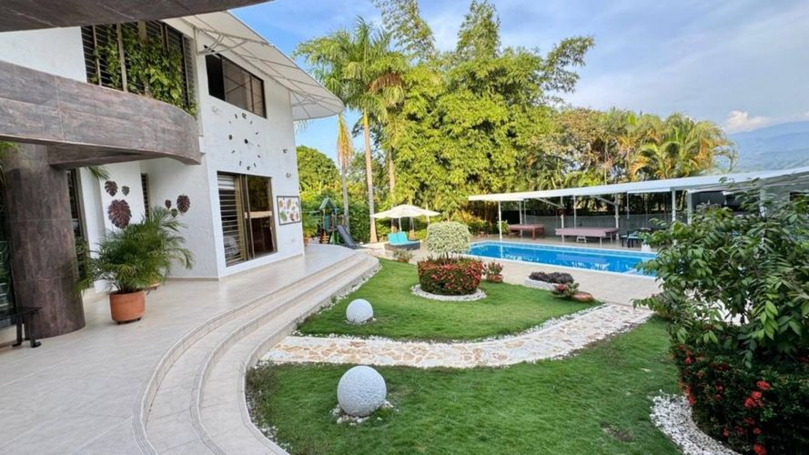 Casa de 6 alcobas en venta en El Centro Sur, Neiva, 645 m² · foto 24 de 24