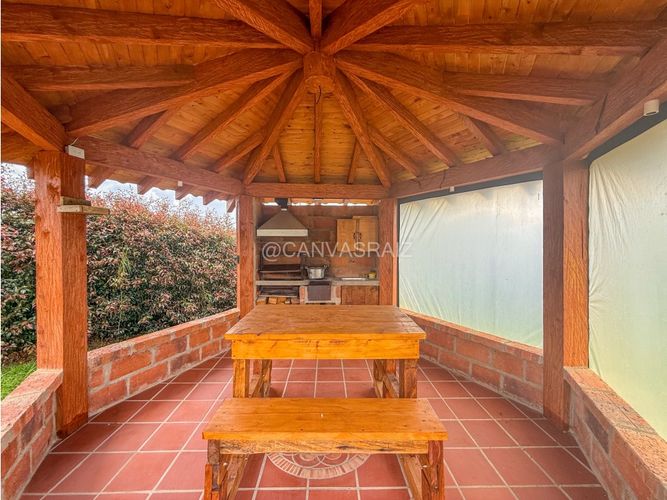 Casa de 3 alcobas en venta en El Carmen De Viboral, El Carmen de Viboral, 250 m² · foto 3 de 16