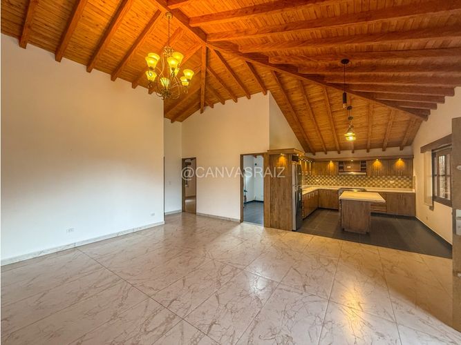 Casa de 3 alcobas en venta en El Carmen De Viboral, El Carmen de Viboral, 250 m² · foto 4 de 16