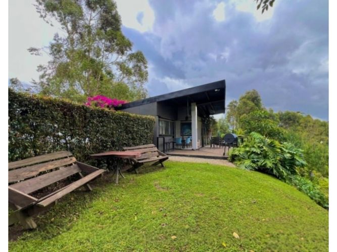 Casa de 3 alcobas en venta en Las Garzonas, Marinilla, 200 m² · foto 2 de 19