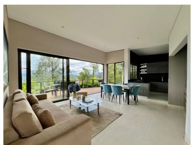 Casa de 3 alcobas en venta en Las Garzonas, Marinilla, 200 m² · foto 4 de 19