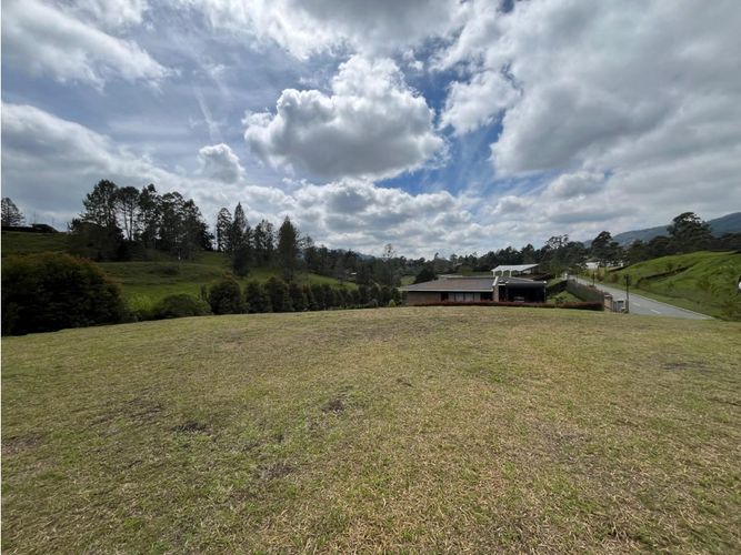 Lote en venta en Los Salados, El Retiro, 2296 m² · foto 2 de 5