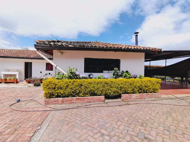 Finca en venta en Fagua, Chía, 1200 m² · foto 3 de 11
