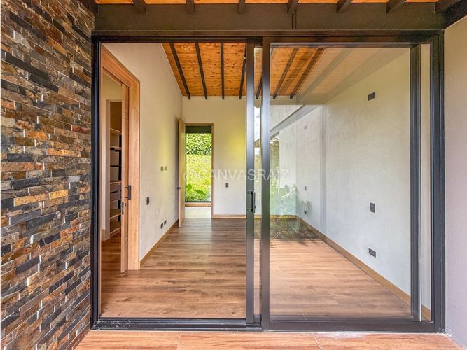 Casa de 3 alcobas en venta en Pantanillo, El Retiro, 304 m² · foto 2 de 21
