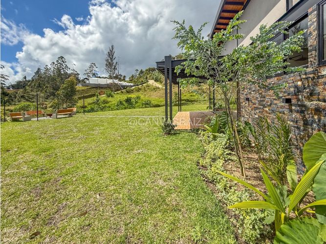 Casa de 3 alcobas en venta en Pantanillo, El Retiro, 304 m² · foto 5 de 21