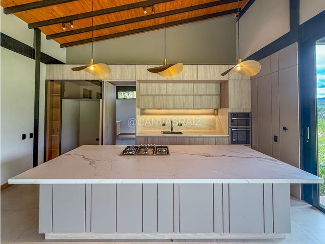 Casa de 3 alcobas en venta en Pantanillo, El Retiro, 304 m² · foto 7 de 21