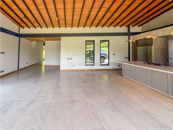 Casa de 3 alcobas en venta en Pantanillo, El Retiro, 304 m² · foto 10 de 21