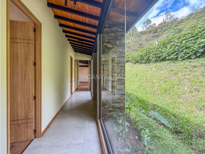Casa de 3 alcobas en venta en Pantanillo, El Retiro, 304 m² · foto 13 de 21