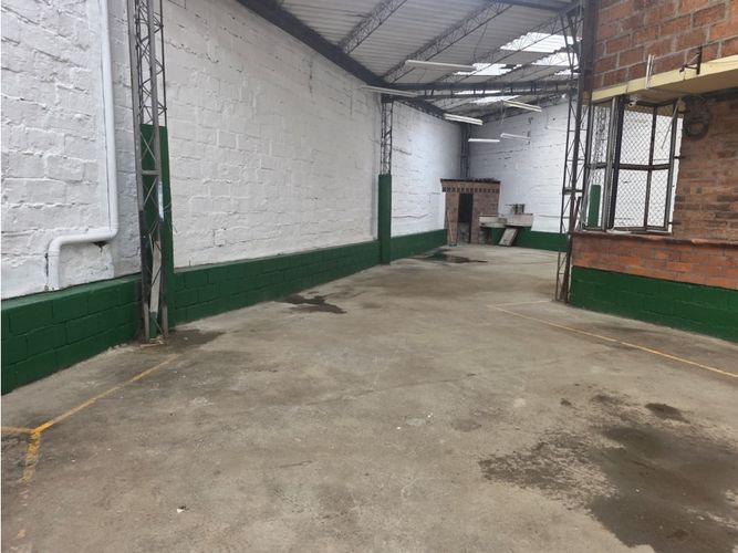 Bodega en venta en Belén, Medellín, 351 m² · foto 3 de 18