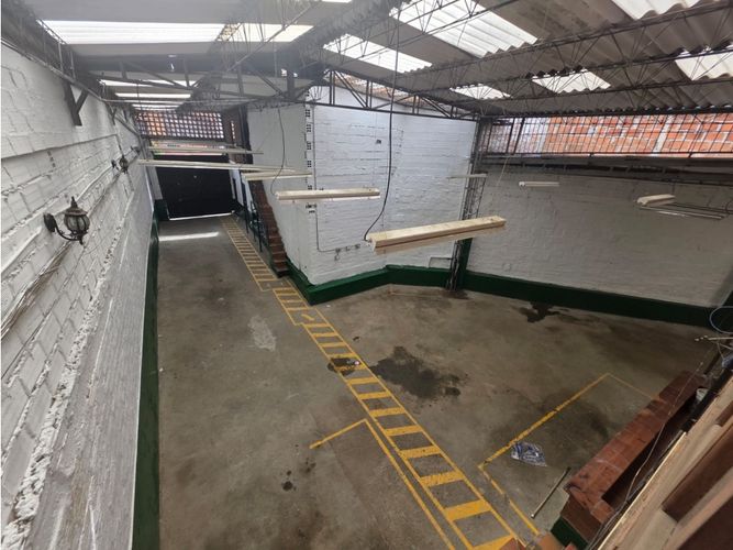 Bodega en venta en Belén, Medellín, 351 m² · foto 4 de 18