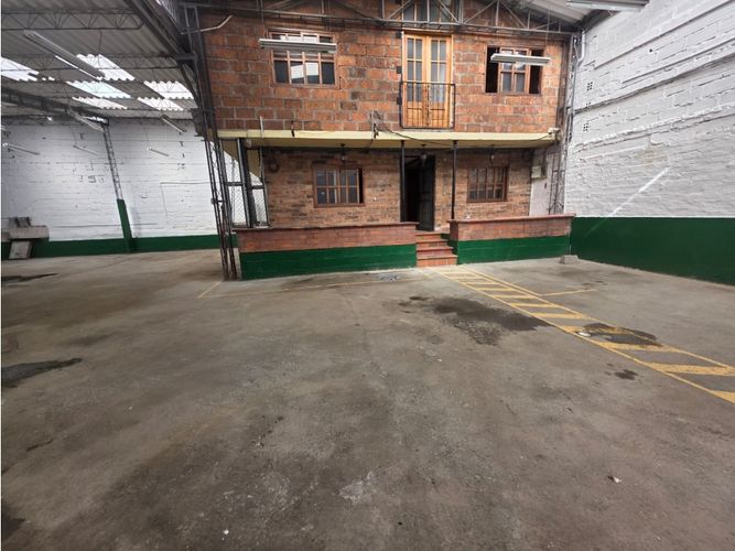 Bodega en venta en Belén, Medellín, 351 m² · foto 10 de 18