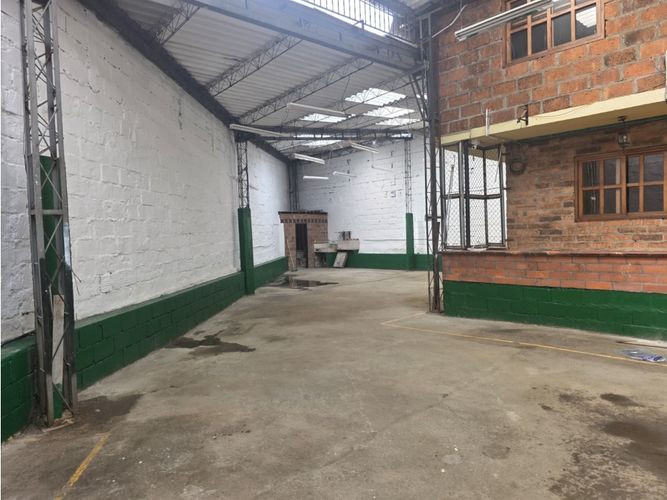 Bodega en venta en Belén, Medellín, 351 m² · foto 11 de 18