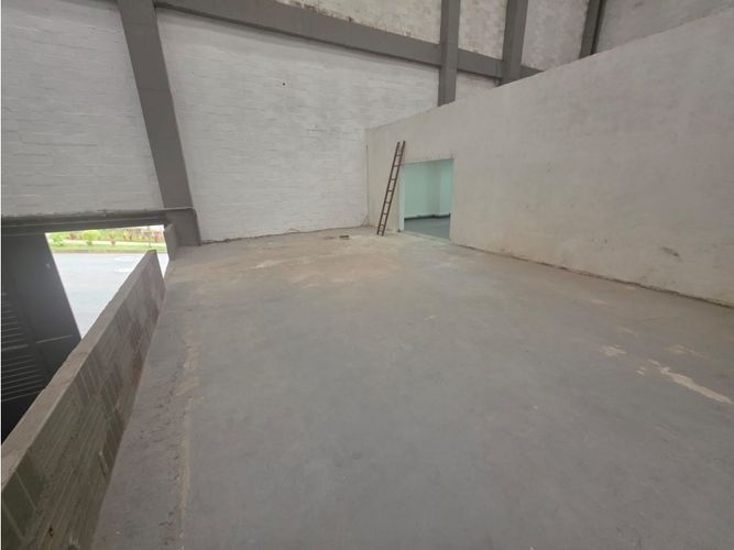 Bodega en arriendo en La Tablaza, La Estrella, 2350 m² · foto 10 de 18