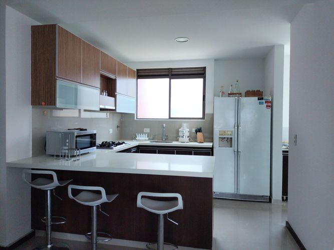 Apartamento de 3 alcobas en arriendo en El Poblado, Medellín, 150 m² · foto 15 de 19