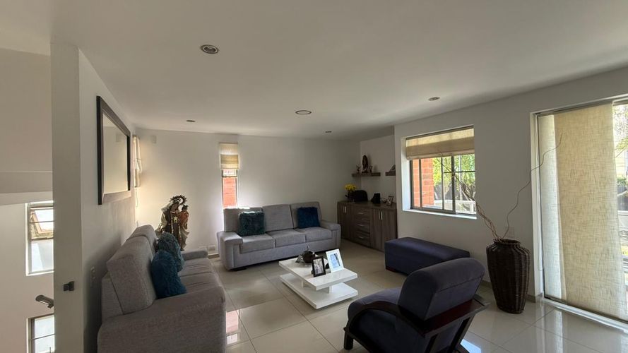 Casa de 7 alcobas en venta en Pance, Cali, 405 m² · foto 4 de 24