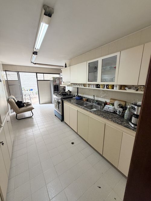 Apartamento de 4 alcobas en venta en Versalles, Cali, 238 m² · foto 9 de 18