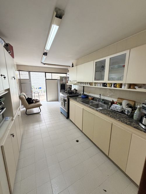 Apartamento de 4 alcobas en venta en Versalles, Cali, 238 m² · foto 10 de 18