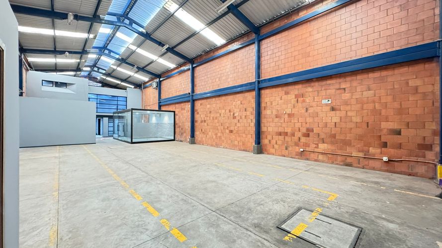Bodega en arriendo en Obrero, Cali, 354 m² · foto 5 de 24