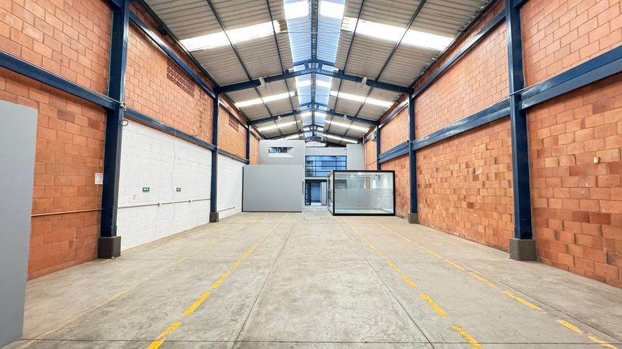 Bodega en arriendo en Obrero, Cali, 354 m² · foto 6 de 24