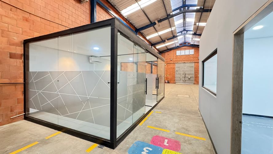 Bodega en arriendo en Obrero, Cali, 354 m² · foto 12 de 24
