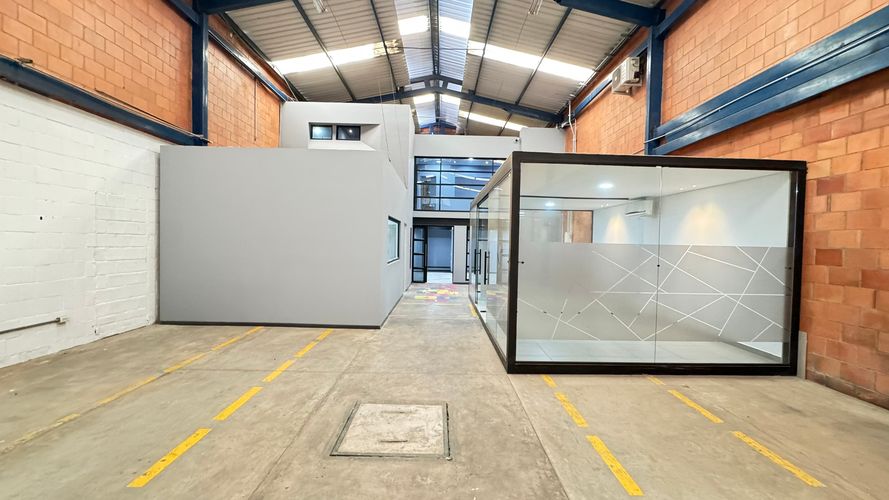 Bodega en arriendo en Obrero, Cali, 354 m² · foto 19 de 24