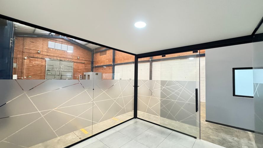 Bodega en arriendo en Obrero, Cali, 354 m² · foto 23 de 24
