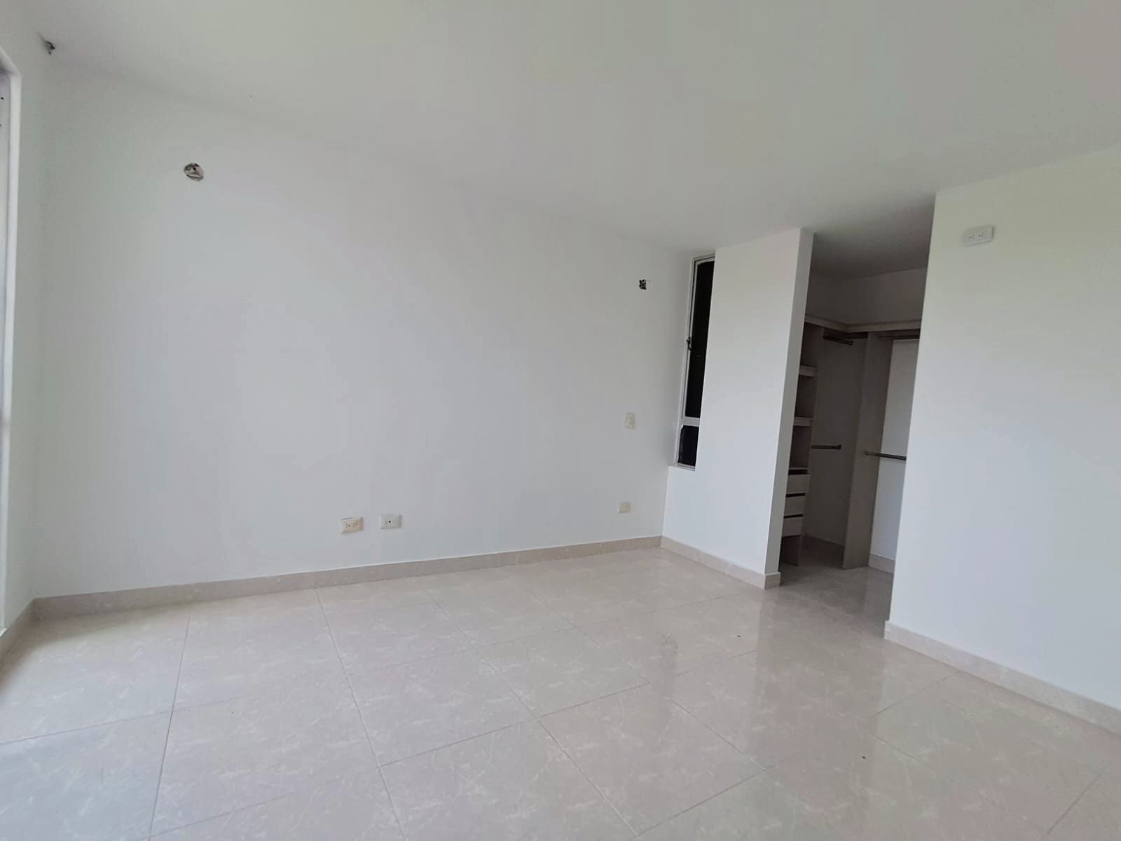 Apartamento en venta en Urb. Vallejo, Montería · foto 2 de 24