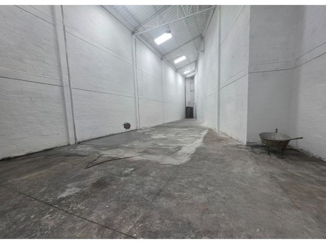 Bodega en arriendo en Suramérica, La Estrella, 400 m² · foto 2 de 10