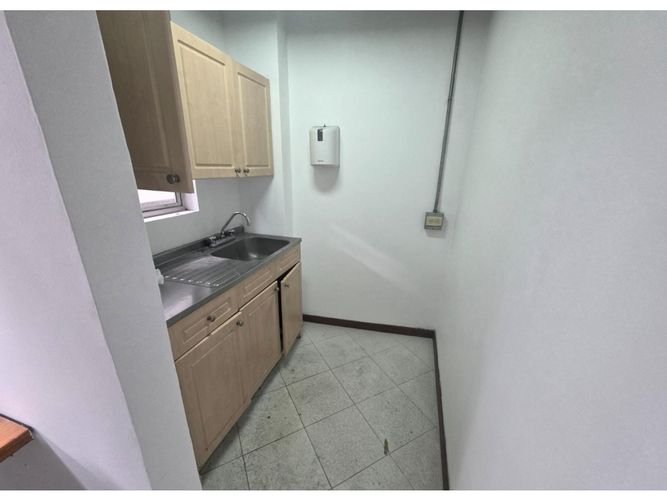 Bodega en arriendo en Suramérica, La Estrella, 400 m² · foto 8 de 10
