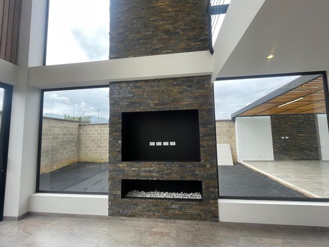 Casa de 3 alcobas en venta en La Ceja, 265 m² · foto 9 de 24