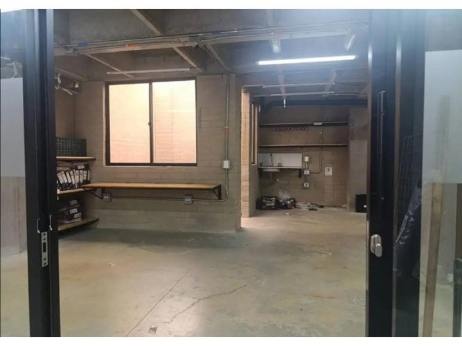 Bodega en venta en Santa Fe, Medellín, 398 m² · foto 15 de 20