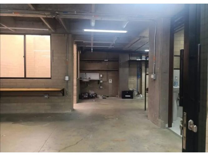 Bodega en venta en Santa Fe, Medellín, 398 m² · foto 18 de 20