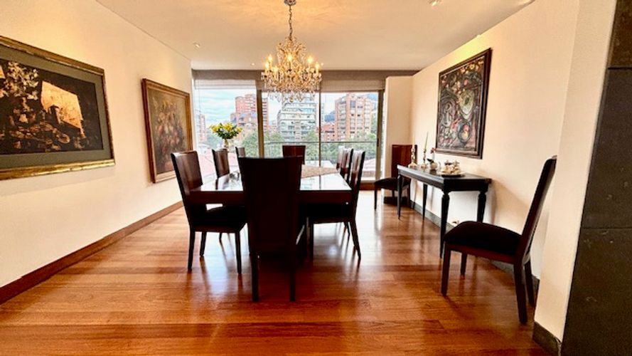 Apartamento de 4 alcobas en venta en La Cabrera, Bogotá, 341 m² · foto 6 de 24