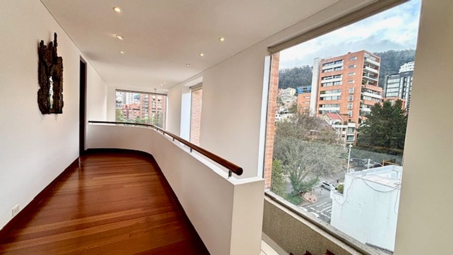 Apartamento de 4 alcobas en venta en La Cabrera, Bogotá, 341 m² · foto 20 de 24