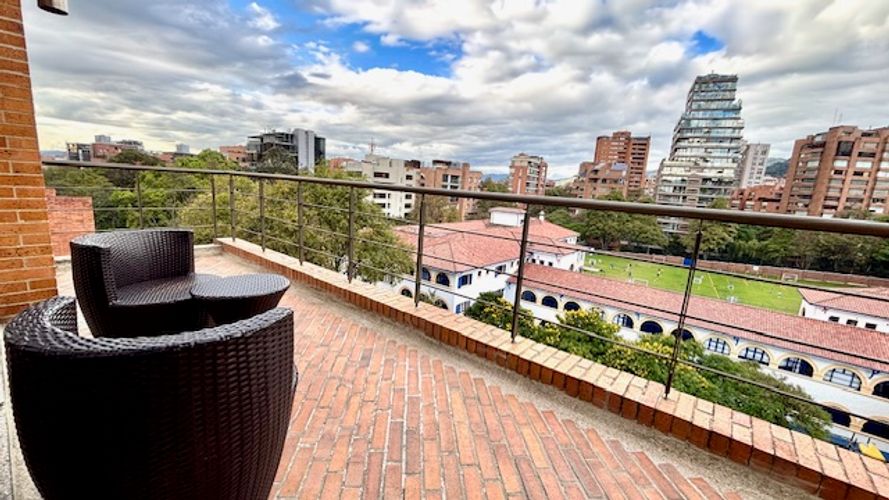 Apartamento de 4 alcobas en venta en La Cabrera, Bogotá, 341 m² · foto 23 de 24