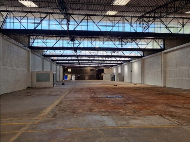 Bodega en venta en El Salado, Guarne, 2780 m² · foto 2 de 12