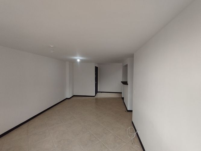 Apartamento de 3 alcobas en arriendo en Los Balsos, Medellín, 90 m² · foto 3 de 20