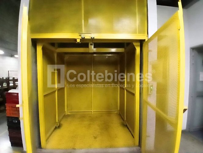Bodega en venta en Viviendas Del Sur, Itagüí, 542 m² · foto 3 de 16