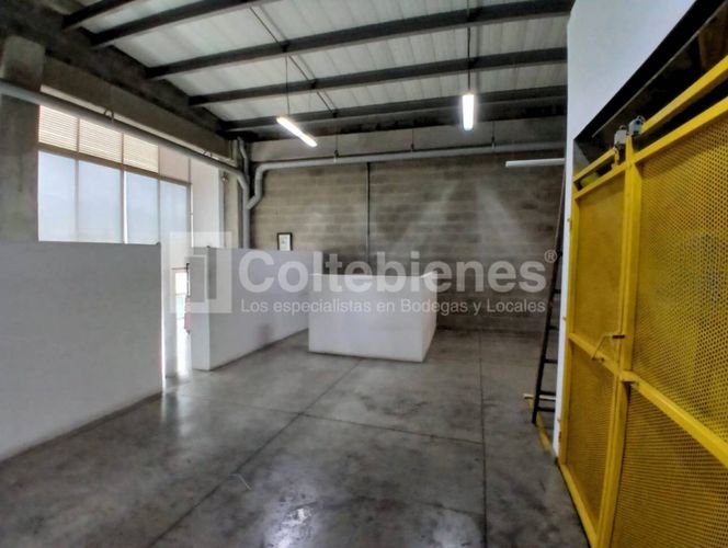 Bodega en venta en Viviendas Del Sur, Itagüí, 542 m² · foto 7 de 16