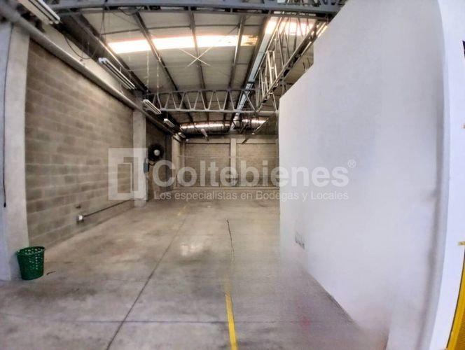 Bodega en venta en Viviendas Del Sur, Itagüí, 542 m² · foto 9 de 16